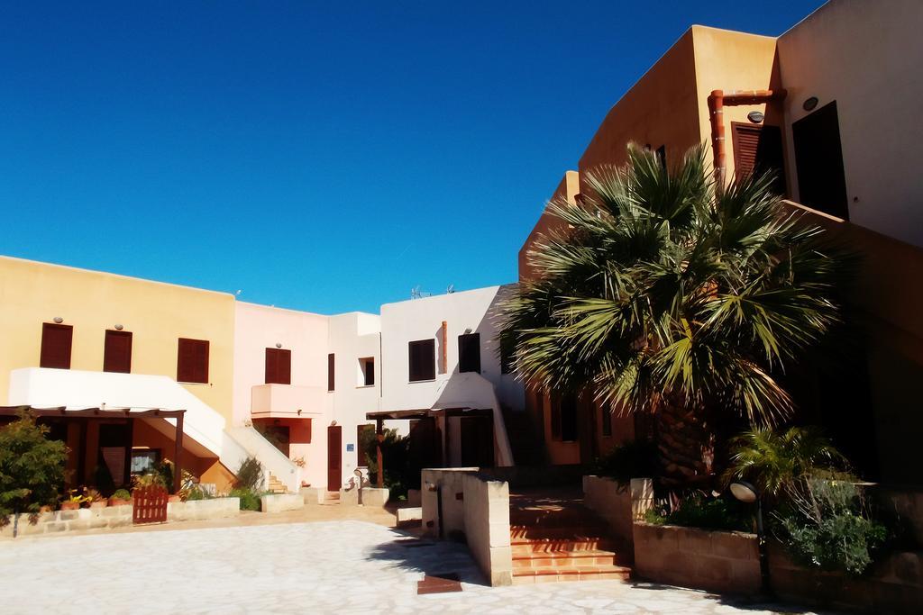 Casa Vacanze Di Anna E Selene Villa Favignana Bagian luar foto