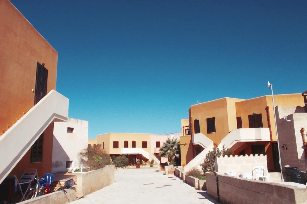 Casa Vacanze Di Anna E Selene Villa Favignana Bagian luar foto